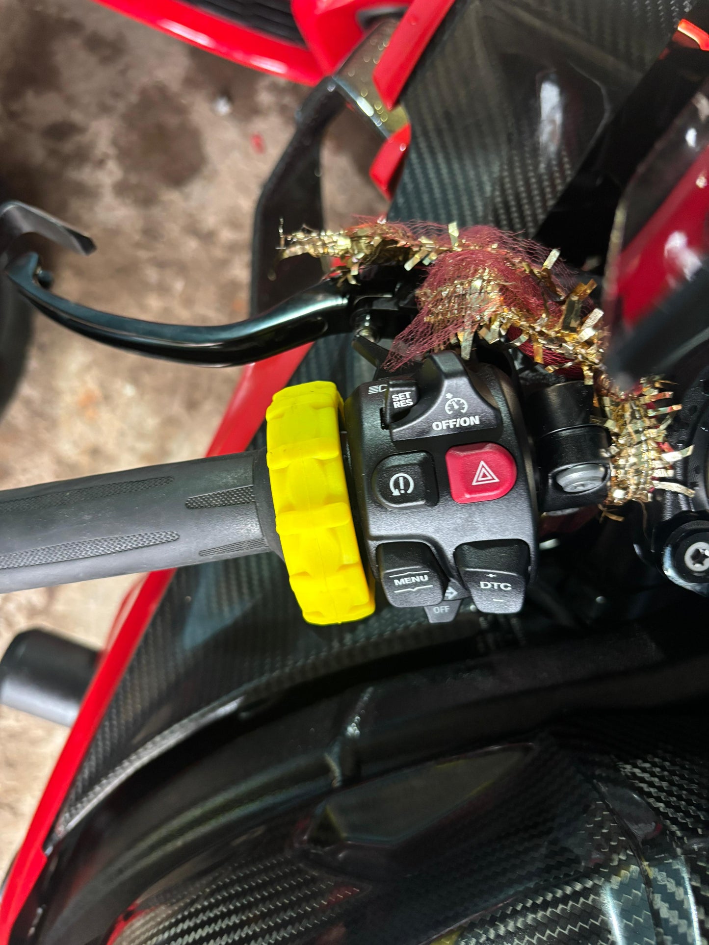 Handlebar wheel controller protector rubber Suitable for BMW S1000R, S1000RR, R1250GS, R1200GS, R1300GS, F850GS - Sbk Motoparts