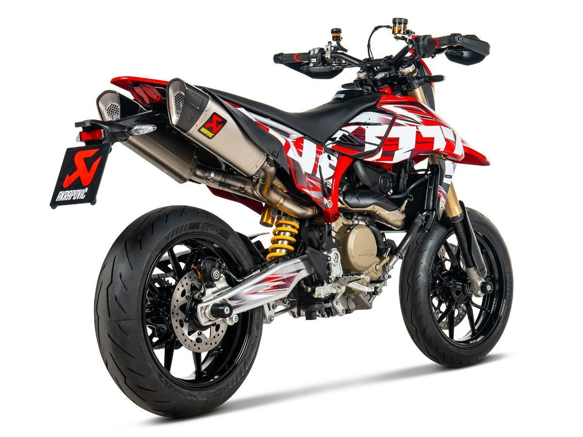 AKRAPOVIC PAIR OF SLIP ON TITANIUM SILENCER DUCATI HYPERMOTARD 698 MONO / RVE 24-25 USED