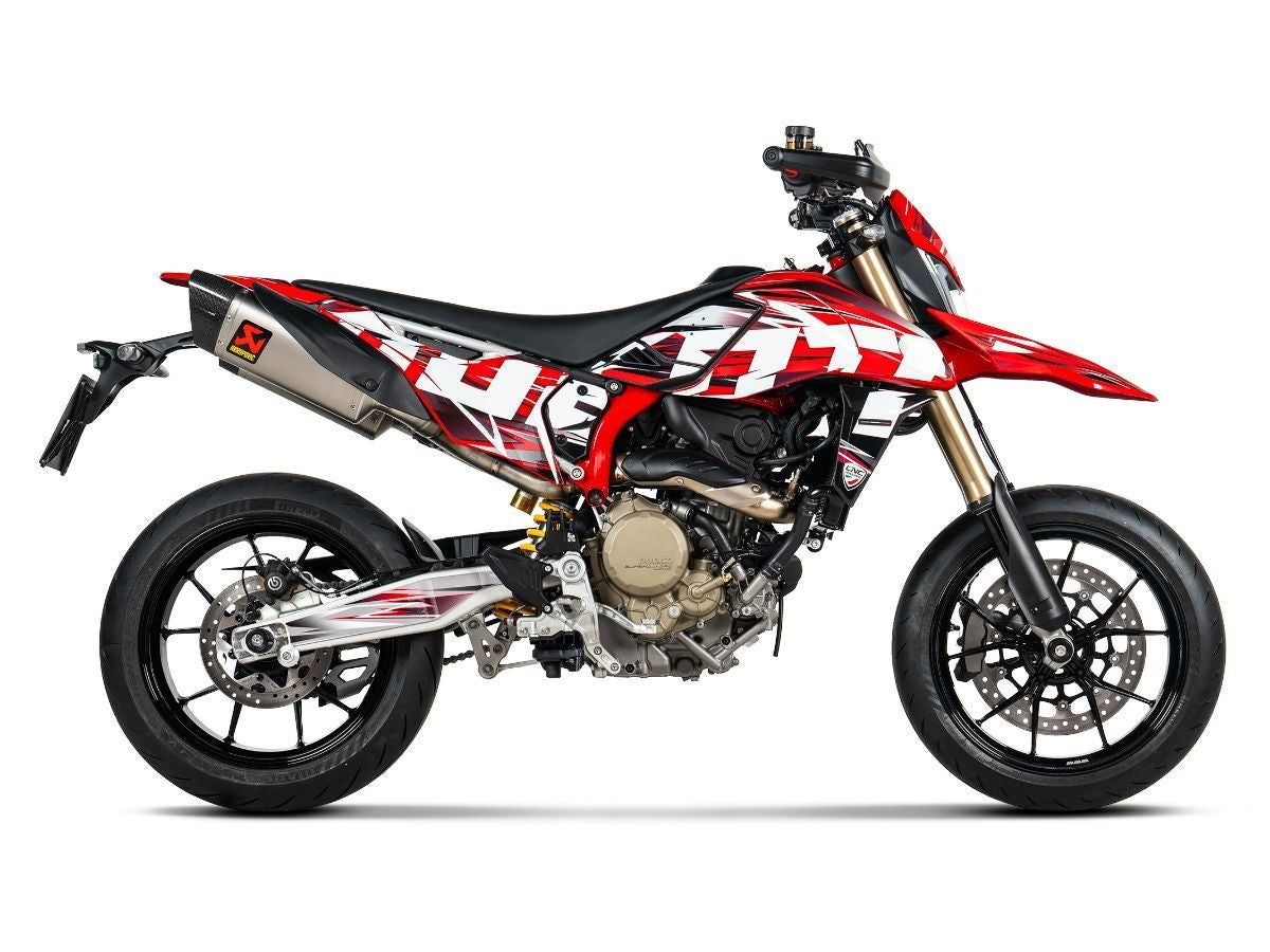 AKRAPOVIC PAIR OF SLIP ON TITANIUM SILENCER DUCATI HYPERMOTARD 698 MONO / RVE 24-25 USED