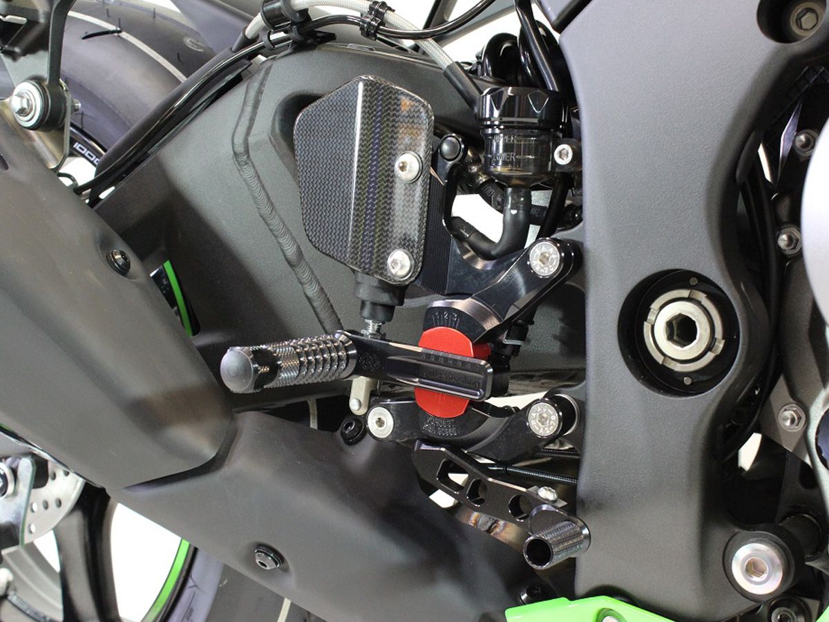 GILLES TOOLING ALUMINUM REAR FOOTPEGS BLACK KAWASAKI ZX-10R 2011-2019