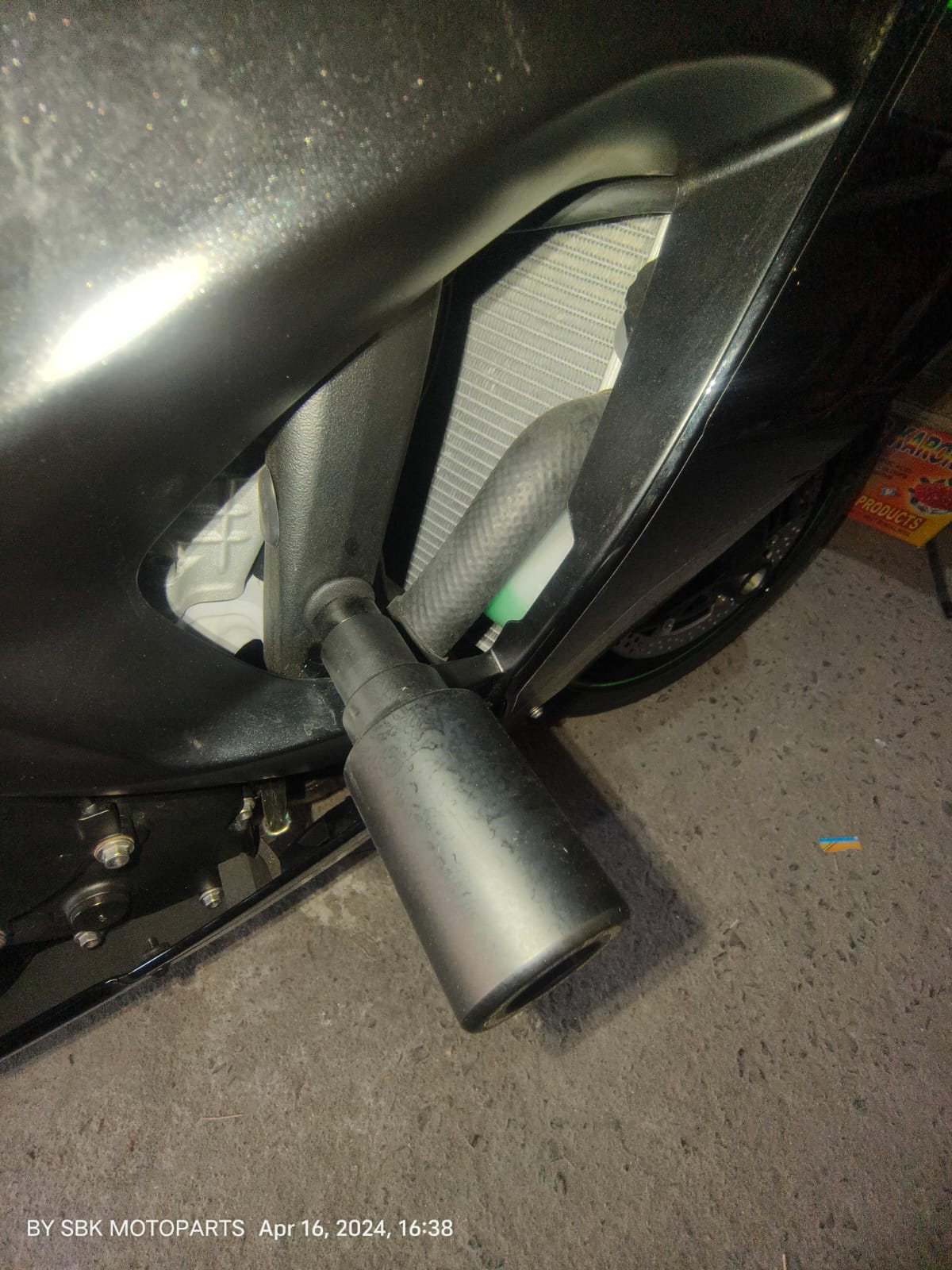 SBK Kawasaki ZX6R Savage Frame Slider