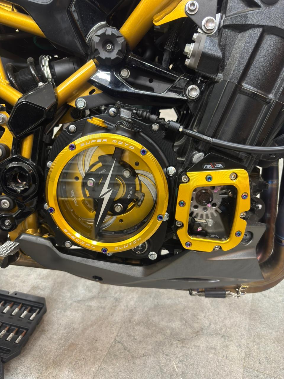 CNC Racing Clear Clutch Cover & Spring Retainer R For Kawasaki Z900 - Image 3