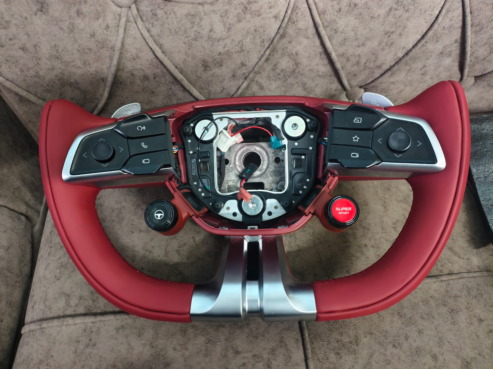 MG Cyberster Sports Car Half Width Steering Wheel Airplane Yoke Wheel Customizable High-end Appearance
